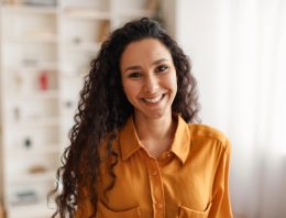 Syrielle, professeur de maths au collège