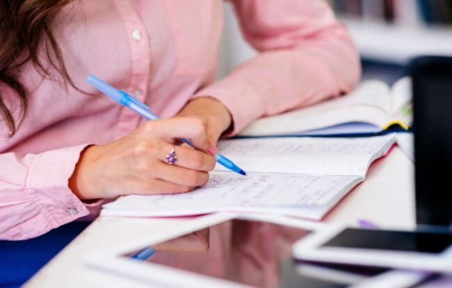 Bac de français : le déroulé des épreuves écrites et orales